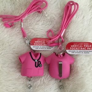 🦄 Bath & Bodyworks Medical Scrubs Pocketback 🦠😷